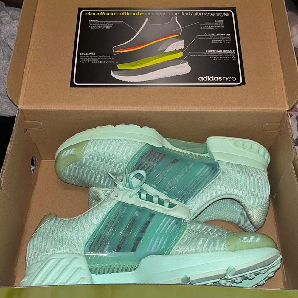 New addidas tennis shoes with box!